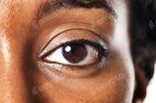 Preview: Woman's eye with smart contact lens futuristic technology