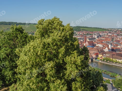 Preview: Scenic view of the city of Wuerzburg, Bavaria, Germany, on the banks of the River Main