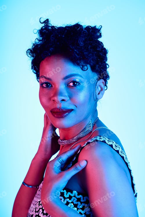 Preview: Stunning African American woman exuding charm and style in a vibrant setting