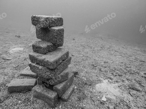 Preview: Bricks art on the sea bottom
