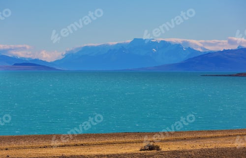 Preview: Lake in Patagonia