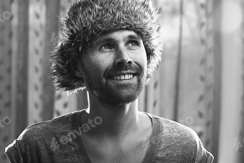 Preview: Portrait Of A Polar