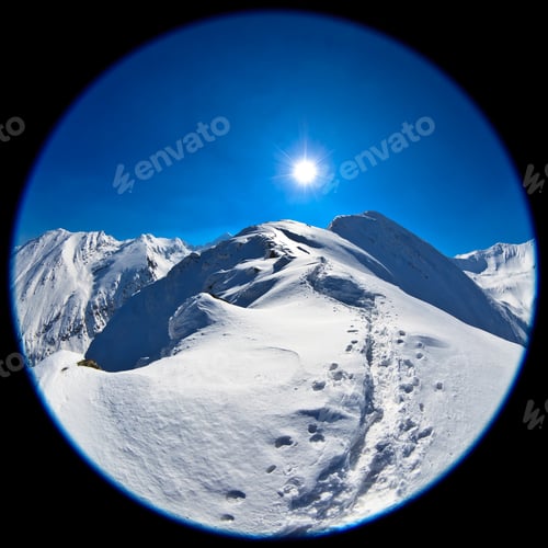 Preview: fisheye lens image of Negoiu peak in winter