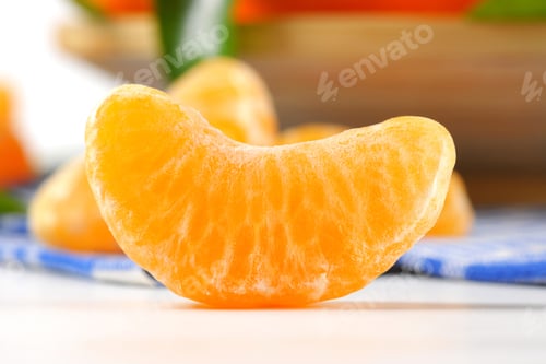 Preview: Peeled mandarin segment