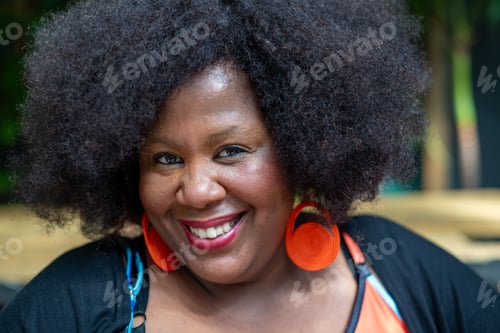 Preview: Close up portrait of happy woman
