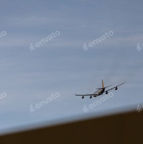 Preview: Jet airliner taking off from Boston in the USA