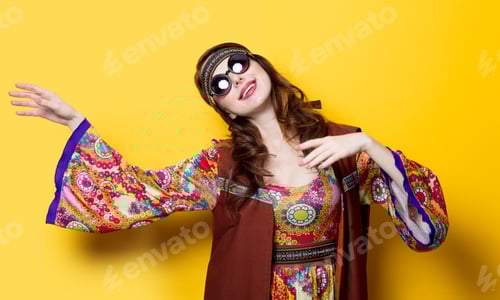 Preview: Young hippie girl with sunglasses