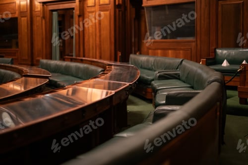 Preview: Historic Parliamentary Chamber: Dark Wood, Green Leather