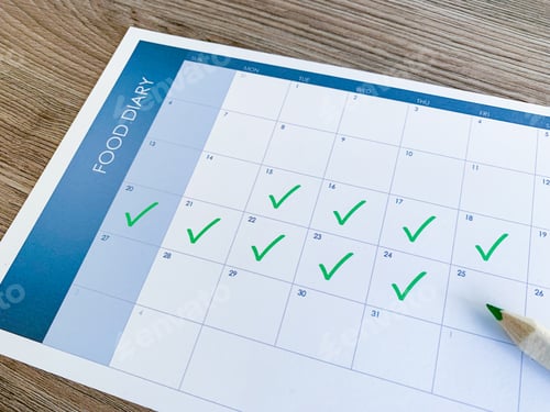 Preview: Health concept. Diet plan on wooden background.