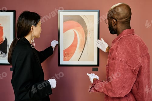 Preview: Observing and Discussing Art at Exhibition