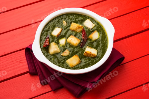 Preview: Indian style Palak Paneer Or Spinack Cottage Cheese Curry