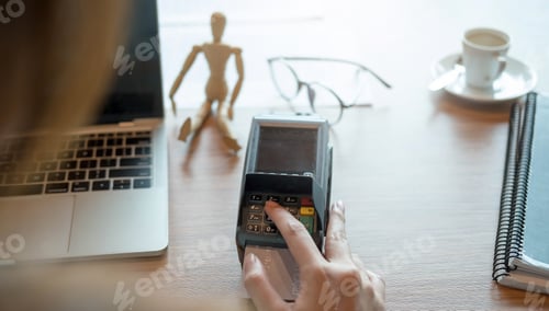 Preview: Credit card payment, buy and sell products