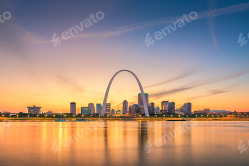 Preview: St. Louis, Missouri, USA downtown cityscape on the river