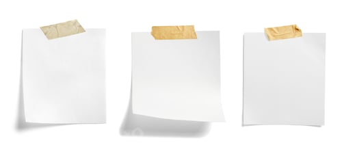 Visualização: Várias peças e cadernos sobre fundo branco