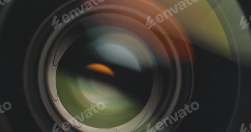 Preview: Camera lens zooming in and out
