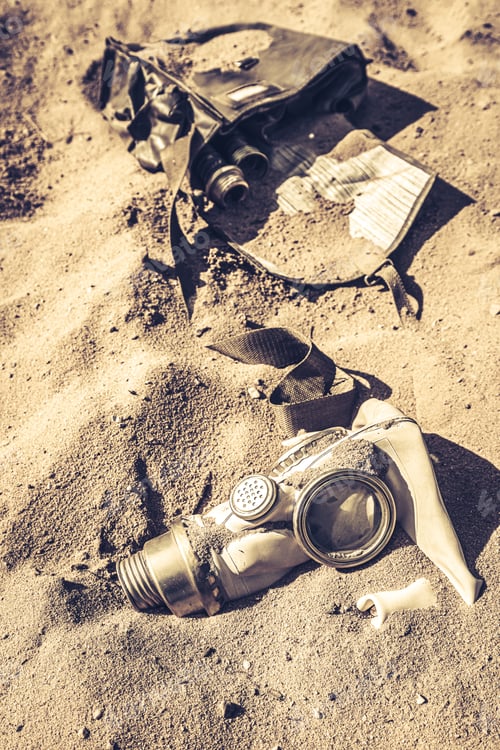 Preview: Military gas mask in danger and polluted area