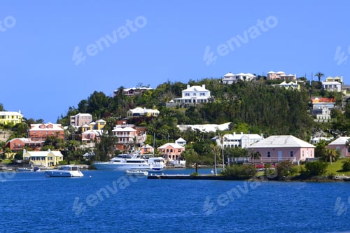Preview: Colorful pastel buildings in the port town of Hamilton on the island of Bermuda