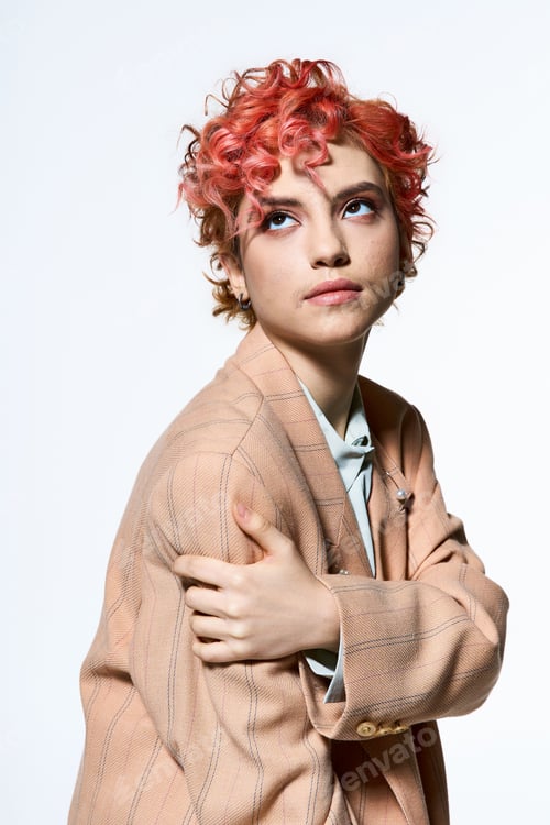 Preview: Radiant Redhead Strikes a Pose