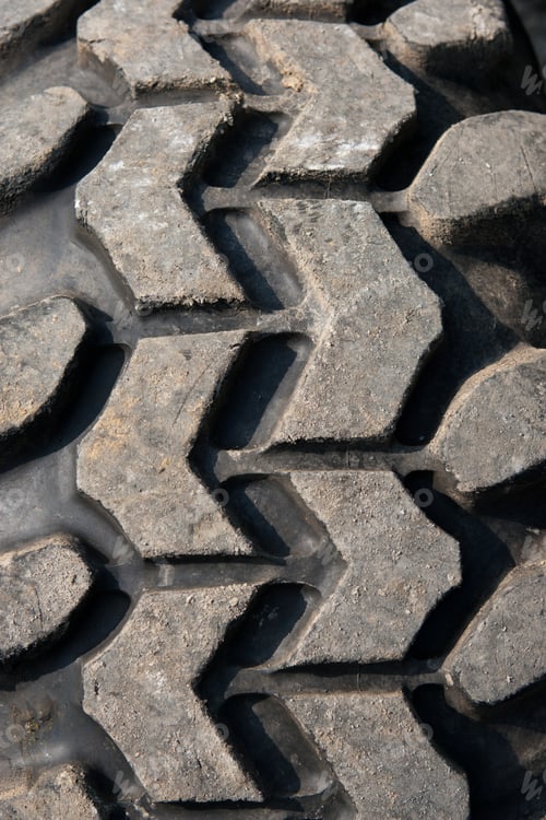 Preview: Used and high performance SUV sand tire