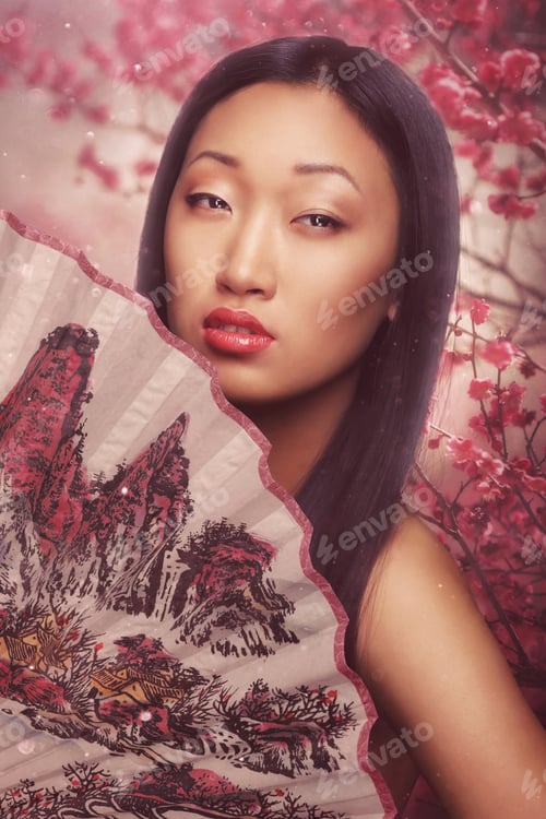 Preview: Beautiful Asian Woman With Fan