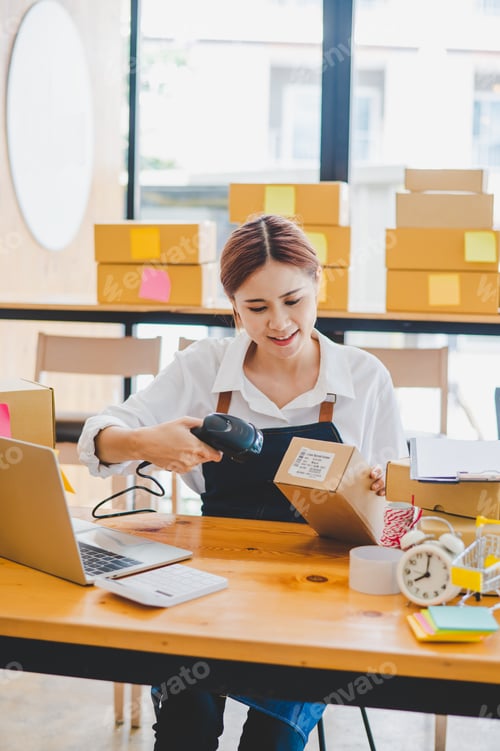 Preview: Small business owners online are scanning barcode-labelled parcel boxes