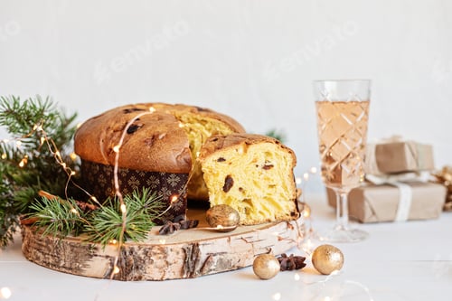 Visualização: Panettone, doces tradicionais italianos de Natal para férias de inverno