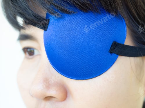Preview: Woman eye patch pterygium