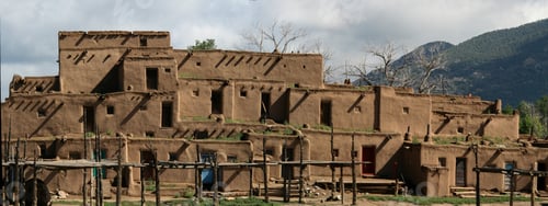 Preview: Taos Pueblo in New Mexico, USA