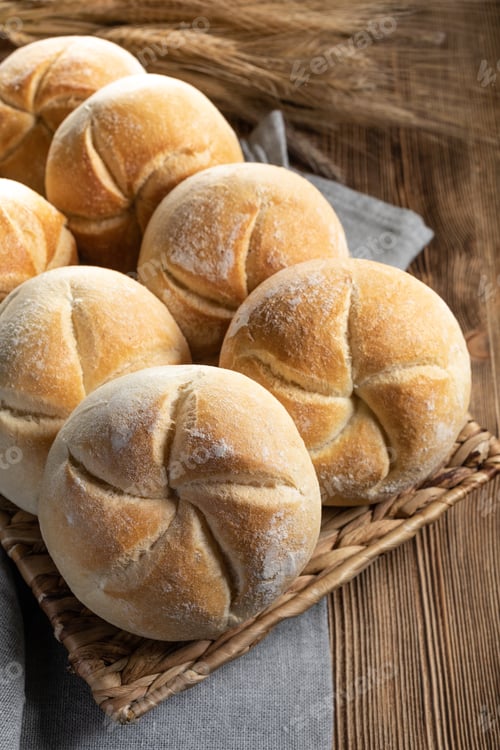 Preview: Fresh bread for breakfast.
