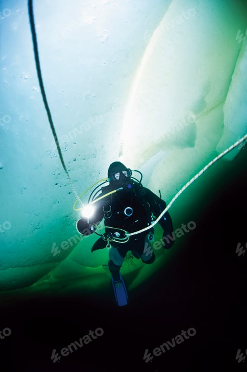Preview: Russia, Arctic Circle Dive Centre, polar circle, ice diver