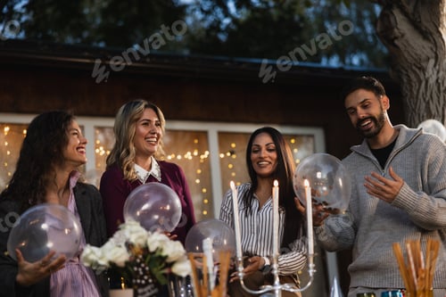 Preview: Friends are Celebrating a Birthday