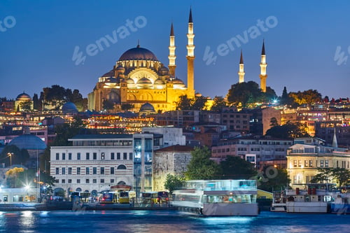 Preview: Suleyman mosque by night. Istanbul pictuesque cityscape. Golden horn. Turkey