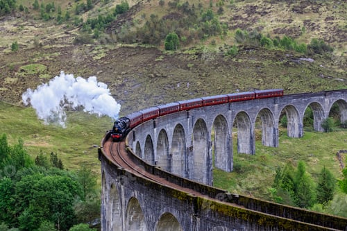 Preview: Great Britain, Scotland, Scottish Highlands, Glenfinnan, Glenfinnan Viaduct, West Highland Line, Ste