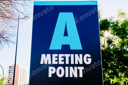 Preview: Large sign with the text Meeting Point, to help meetings between groups of people.