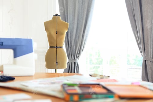 Preview: Dummy and other sewing equipment in the desighners workplace