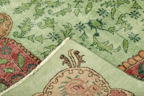 Preview: Textures and patterns in color from woven carpets