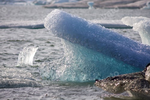 Preview: Colorful Iceberg, Iceland