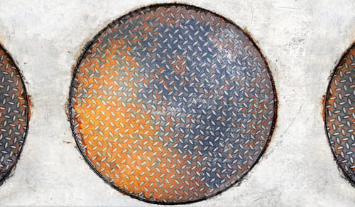 Preview: Rusty Round Manhole made of One Bar Checkered (Diamond) Steel Plate