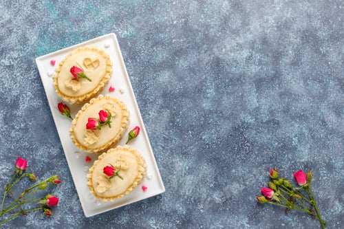 Preview: Waffle cookies with homemade delicious cream.