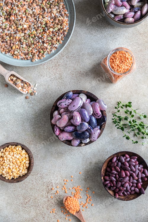 Preview: Assortment of beans and lentils. The concept of healthy and nutritious food.