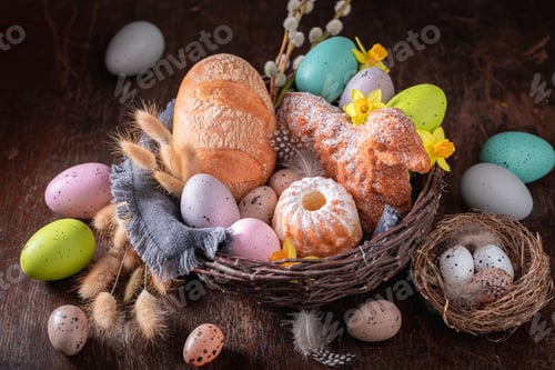Preview: Traditional Easter basket is the most enduring traditions.