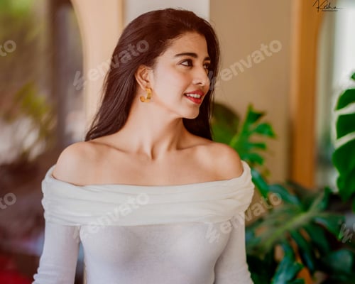 Preview: Beautiful Young Woman Portrait with Natural Light