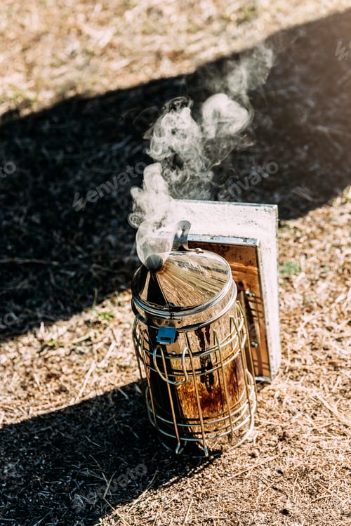 Preview: Smoker for collect honey in honeycomb