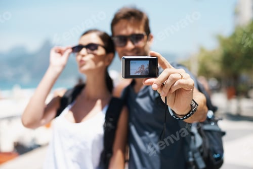 Preview: Happy to be a tourist in paradise