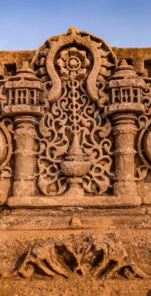 Preview: Scenic view of Adalaj Stepwell in Gujarat, India, an architectural marvel with beautiful carvings