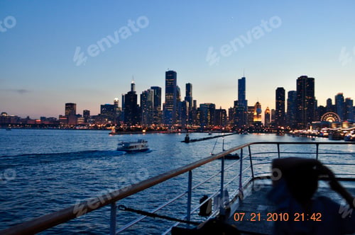 Preview: Chicago cityscapes at night.