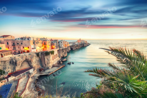 Preview: Vieste - beautiful coastal town on the rocks in Puglia