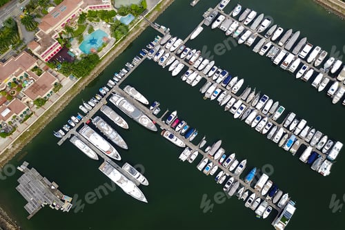 Preview: Typhoon shelter in Hong Kong city