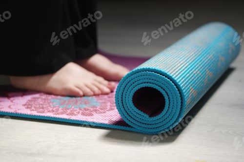 Preview: Nominated!
🔥🔥🔥
Woman doing yoga, close up to the yoga mat.
Nominated!!!