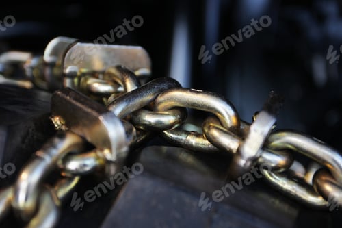 Preview: Chain Closeup
